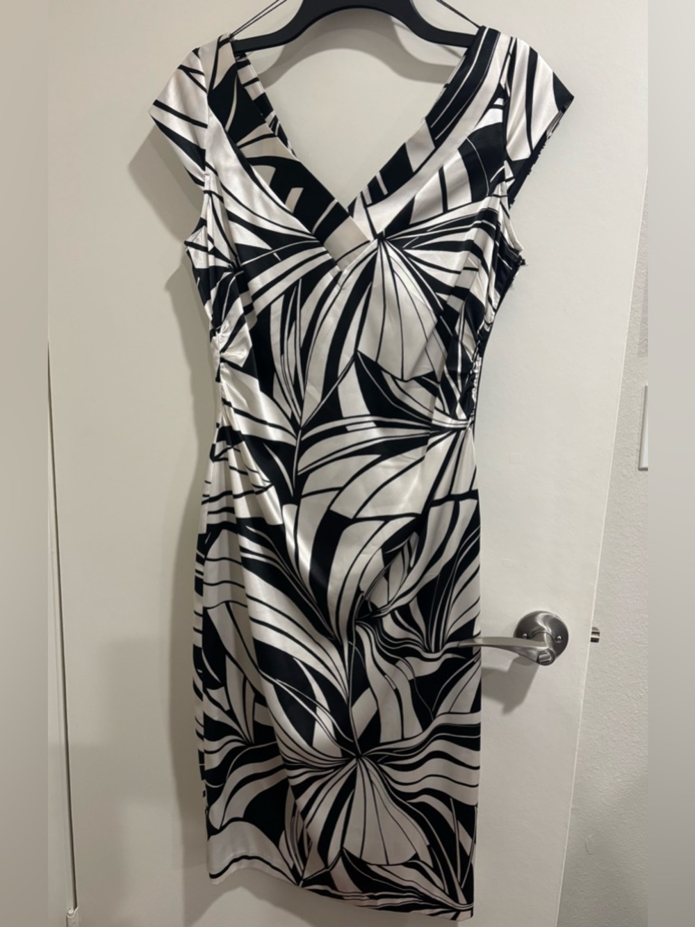 Maggy London V-Neck Midi Dress, Size 12